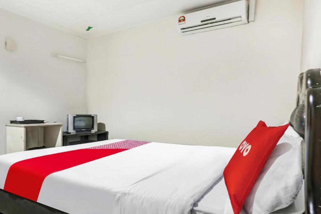 Oyo 90376 Centre Point Hotel 림방 외부 사진