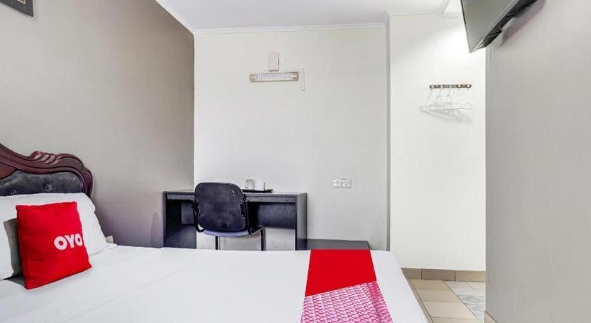 Oyo 90376 Centre Point Hotel 림방 외부 사진